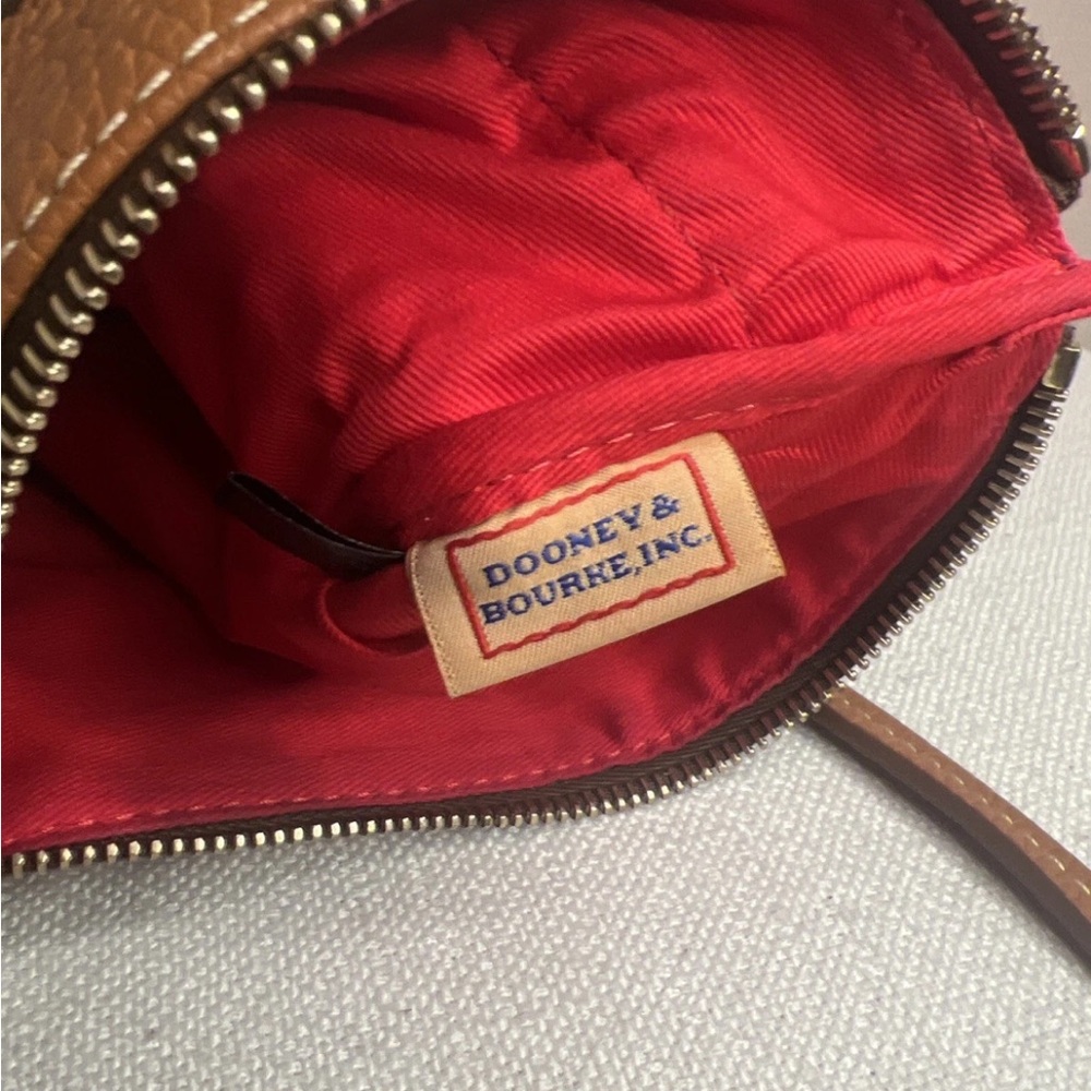 Dooney & Bourke Brown Leather crossbody bag - Picture 6 of 7
